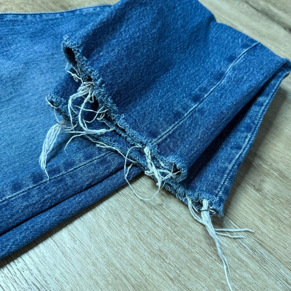 Levis Jeans Women Size 28 Blue Demin Wedgie Straight Cotton Medium Wash Raw Hem - Picture 15 of 16